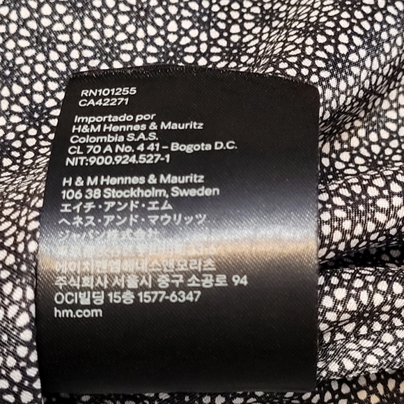 H&M Micro Print Cami Top | Black & White | Camisole | Satin Like | Geometric | 6 - Picture 14 of 14